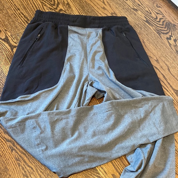 EUC Lululemon Mens City Jogger - Picture 1 of 4